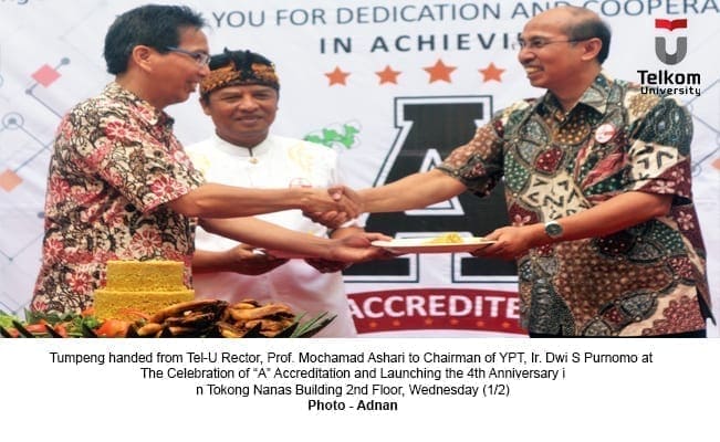 010217 syukuran akreditasi A