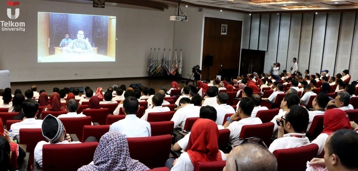 06 Tel U Kampus Pertama Tandatangani Deklarasi Kampus Merdeka