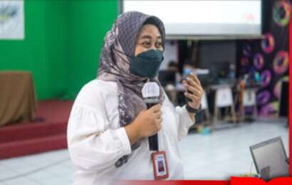 DOSEN TELKOM UNIVERSITY BERIKAN PELATIHAN COPYWRITING
