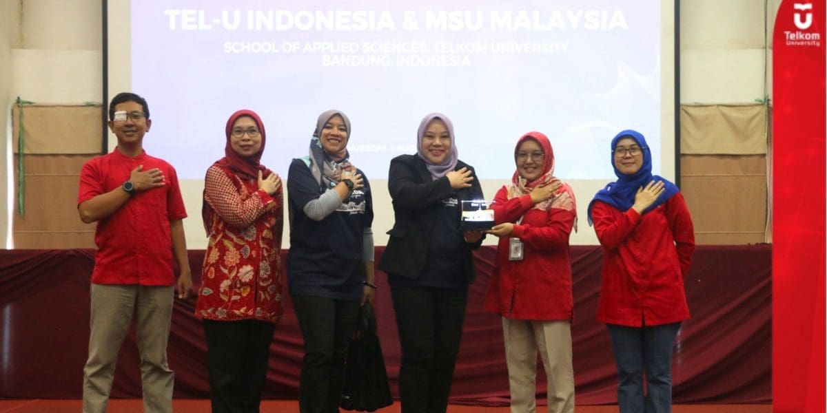 Tel U dan Management & Science University Malaysia