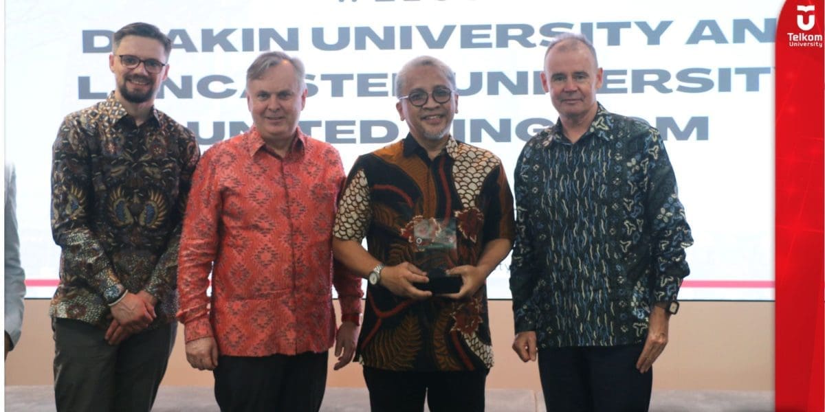Deakin University dan Lancester University Kunjungi Tel U 