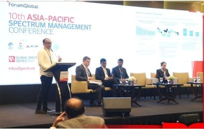Diskusi Strategi Menghadapi Kesenjangan Digital Pada Kegiatan APSMC 2024