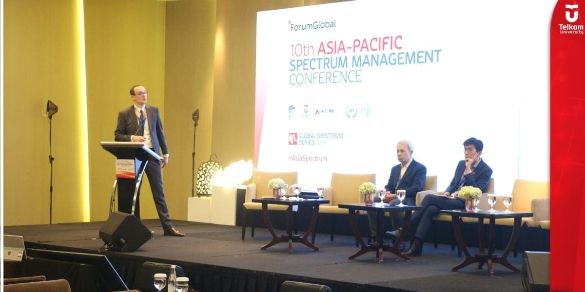 Tel U dan Kominfo Gelar Konferensi Membahas Praktik Terbaik Penetapan Harga Lisensi dan Pembaruan Spektrum