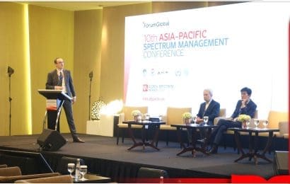 Tel U dan Kominfo Gelar Konferensi Membahas Praktik Terbaik Penetapan Harga Lisensi dan Pembaruan Spektrum