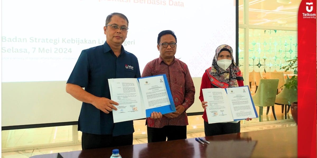 Turut Berkontribusi terhadap Tindak Lanjut Permenlu Nomor 19 Tahun 2020 Tel U Tanda Tangani Kontrak Kemitraan dengan BSKLN