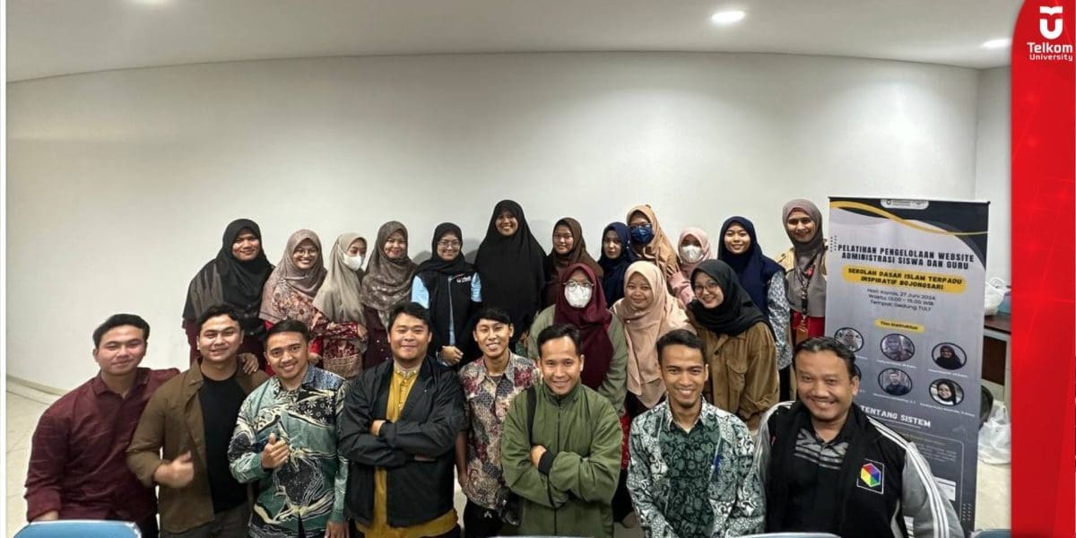 Tel U Membuat Sistem dan Memberikan Pelatihan Pengelolaan Website Administrasi Siswa dan Guru SD IT Inspiratif Bojongsari