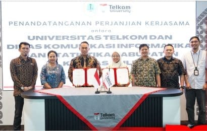 Tel U dan Pemkab Kapuas Hulu Tandatangani MoA untuk Implementasi SPBE