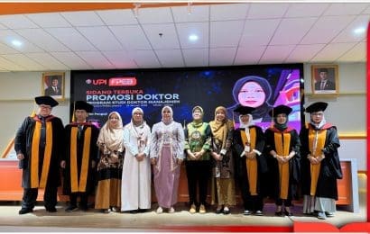 Teliti Fenomena Perilaku Berpindah Nasabah Dari Bank konvensional Ke Bank Syariah Dengan Pendekatan Religius Dr Elvira Azis Berhasil Meraih Gelar Doktor di Bidang Ilmu Manajemen