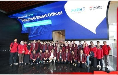 Mahasiswa Telkom University dan Thrive Lakukan Company Visit ke Telkomsel Smart Office