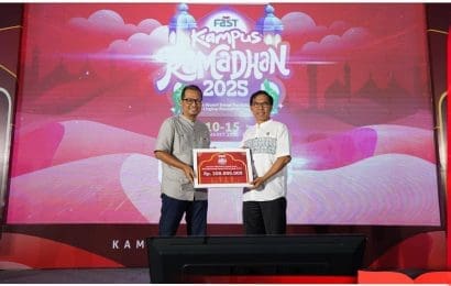 Penyerahan Endownment Fund Pada Kegiatan FAST Campus Ramadhan 1446H