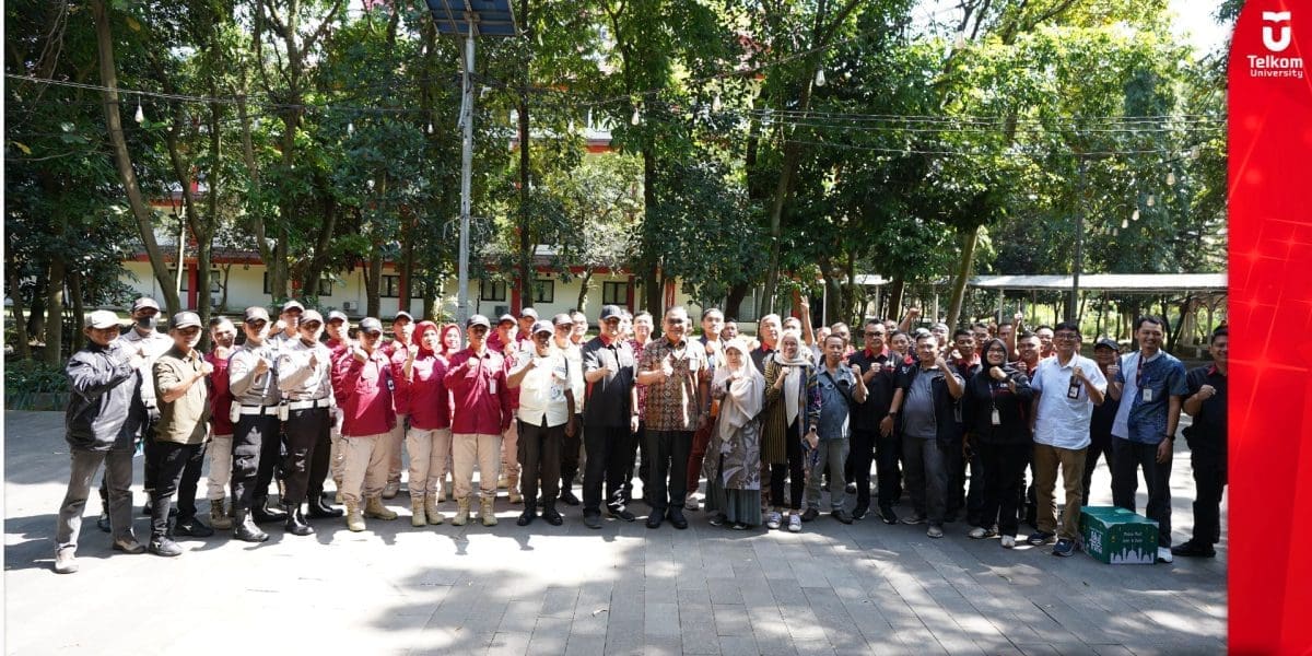 Security dan CS Siap Siaga Mengamankan Lingkungan Kampus Tel U saat Libur Lebaran 2025