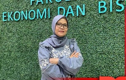 Kisah Prof Dr Farida Titik Kristanti S E M Si Menjadi Guru Besar Bermanfaat dan Berdampak Luas di Mana Pun
