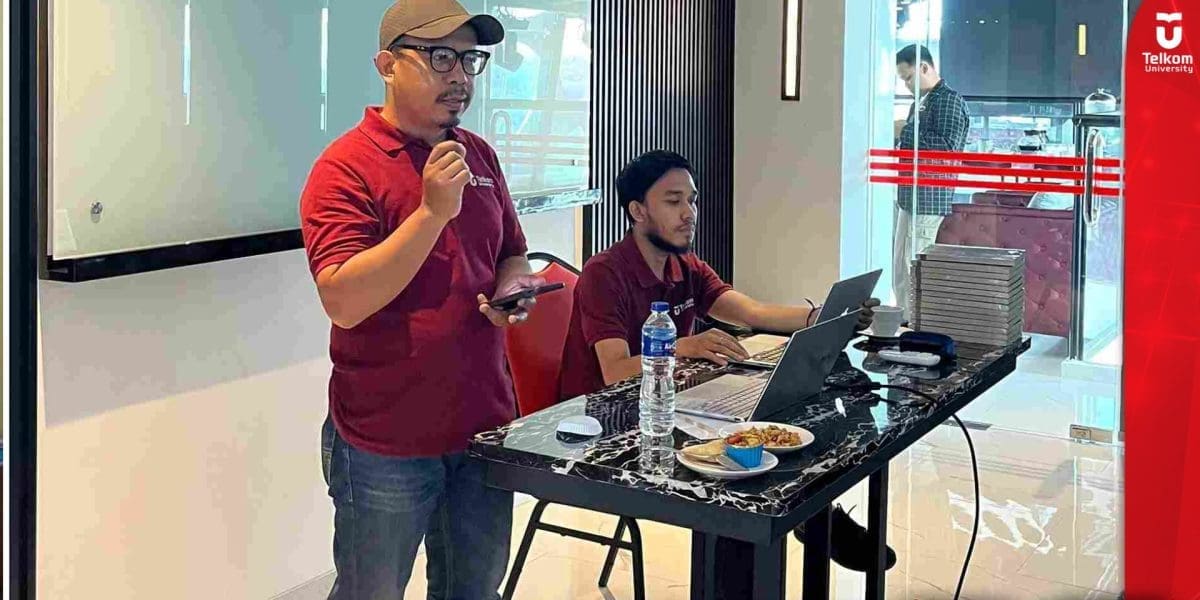 Dosen Telkom University Tingkatkan Profesionalitas Blogger Bandung Lewat Pelatihan Jurnalistik