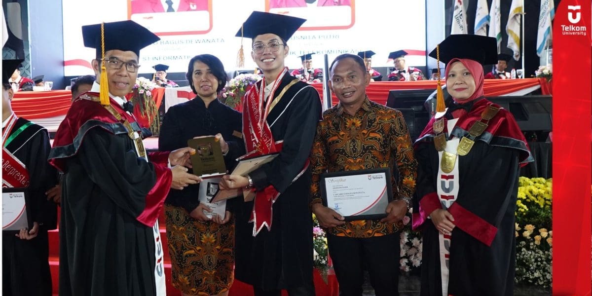 Rektor Telkom University Luluskan 1498 Wisudawan Dengan Nilai Empati Dan Profesionalitas Yang Siap Berkontribusi Bagi Dunia