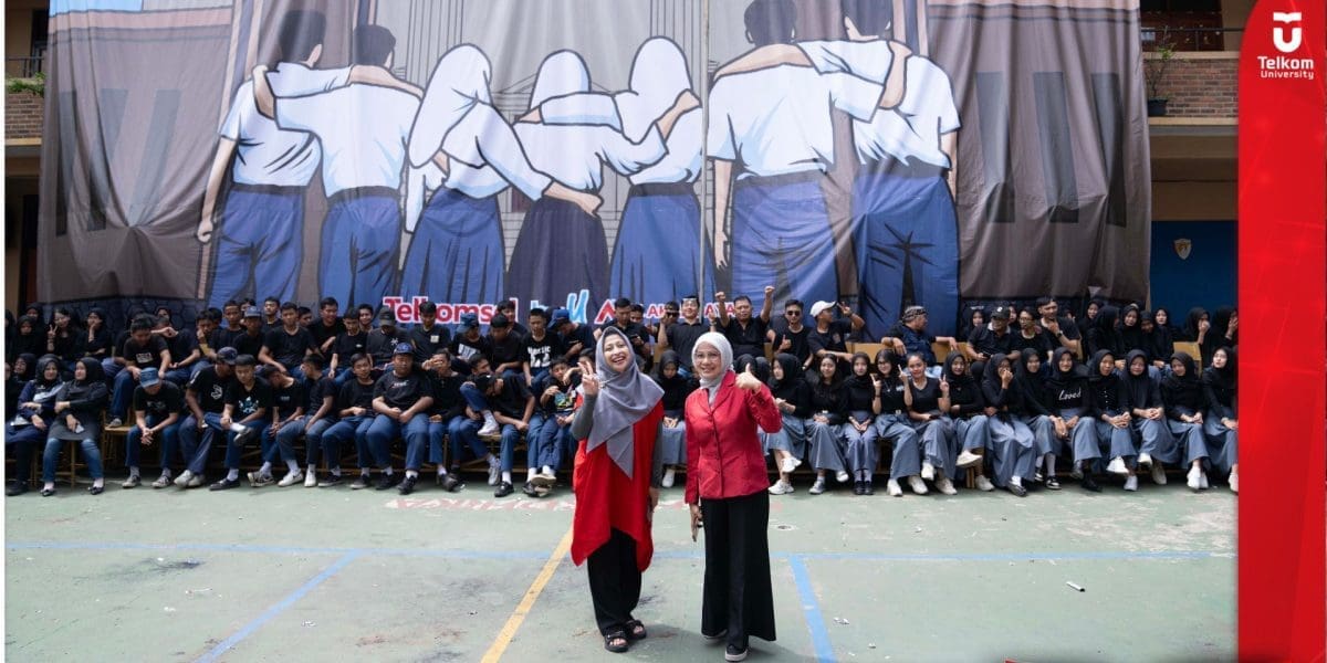 TELKOMSEL DAN TELKOM UNIVERSITY DORONG SISWA SMK DENGAN YOUTH CAMP WORK READY PROGRAMME