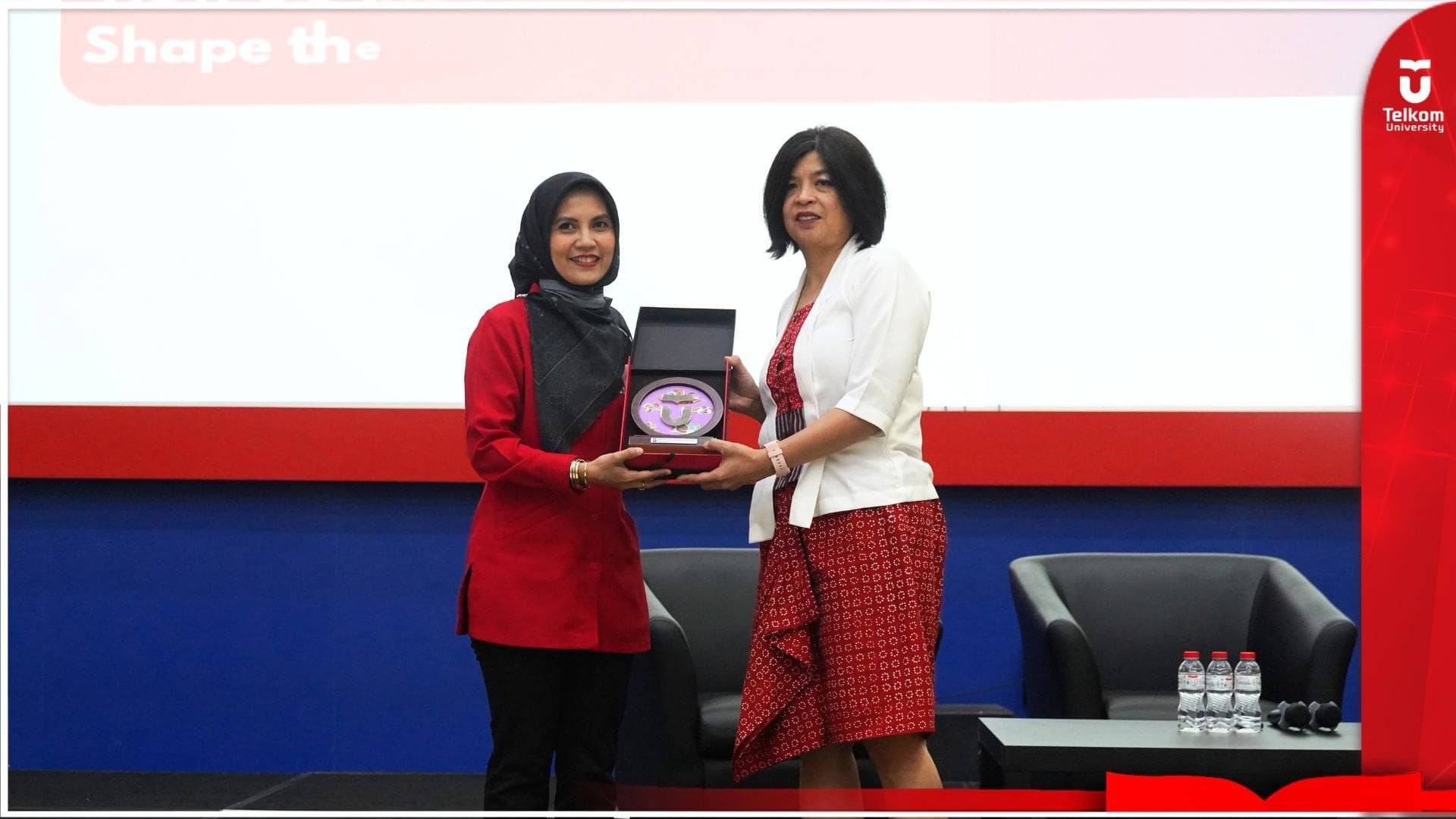 FKS Telkom University Gelar Seminar Ilmiah: Menyingkap Peran…